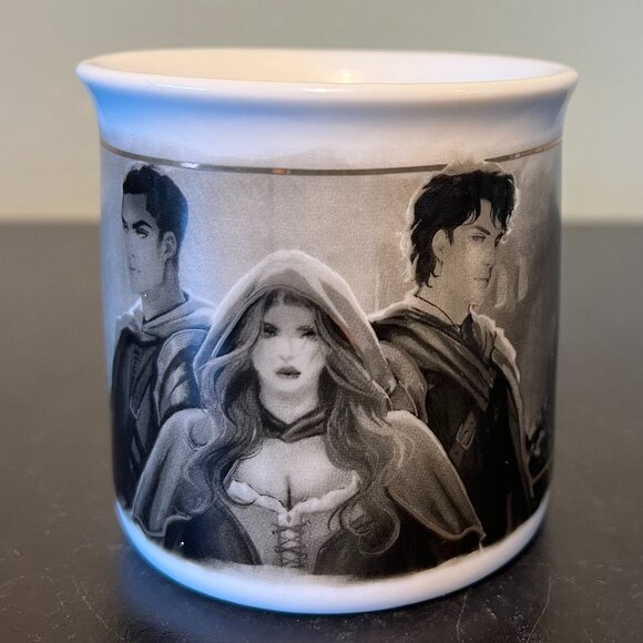 Fairyloot FROM BLOOD AND ASH  Mug ~ Artwork by Avendellart ~ Jennifer Armentrout - Picture 1 of 13